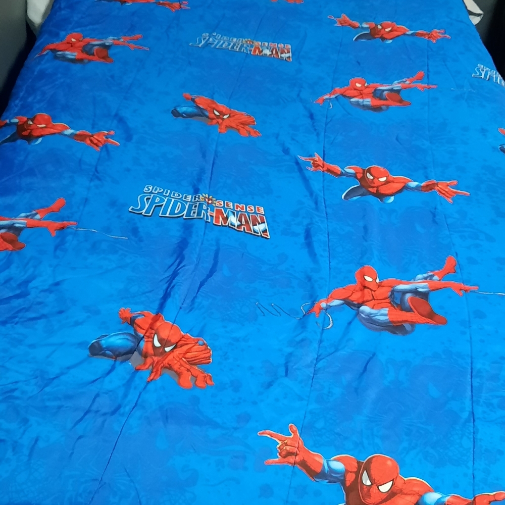 Marvel bedding and pictures